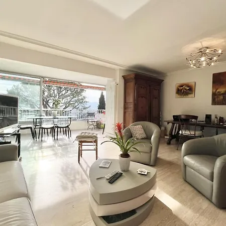 T3 With Magnificent Sea View *